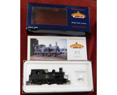 Bachmann Locomotive J72 Tank, BR black late crest 69-025, mint and boxed