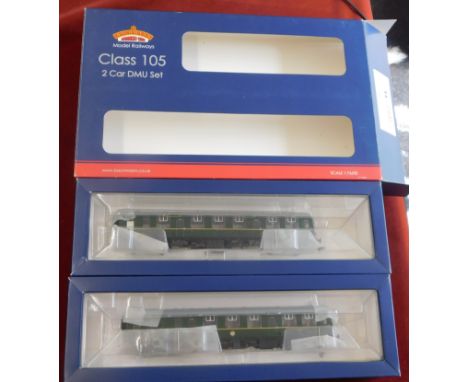 Bachmann Locomotive Class 105, 31-326 2 car DMV Set BR green with speed whiskers mint and boxed