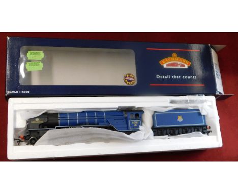 Bachmann Locomotive 32.553, class A1 '60161' 'North British' BR blue early emblem, mint and boxed retail £75