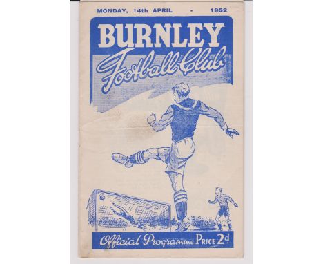 Burnley Reserves v Manchester United Reserves, April 1952 Bent and Pegg playing, light crease and staple stain, very good sca