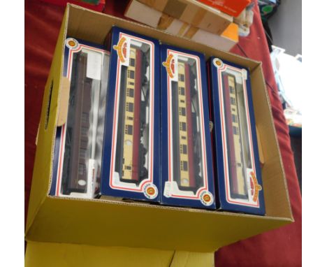 Bachmann ' Thompson &amp; Pullman Coaches' excellent, mint and boxed range of 19, includes 34-375 2nd, 34-475 1st Brake w box