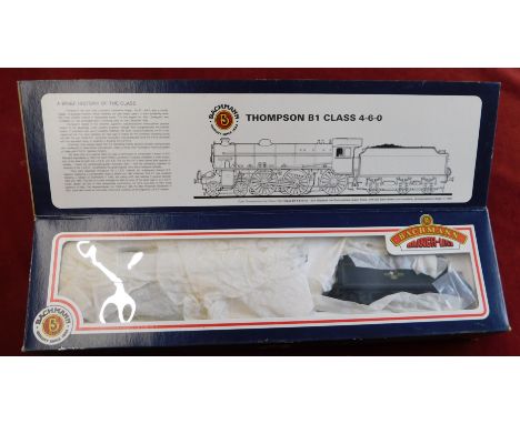 Bachmann Locomotive 31-702A B1 '61190' BR lined black, late crest, mint and boxed