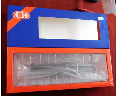 Heljan Locomotive BR item 6603922, 63975, late crest Flushed Tender, mint and boxed