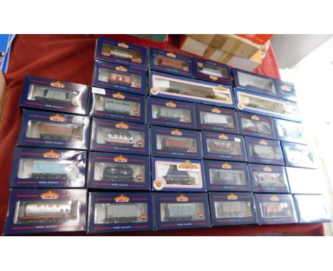 Bachmann Wagons excellent mint and boxed range of 32, includes 33-077 China Clay, 37-125K Burnett, 37-400A Steel, 37-680 Esso