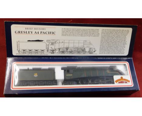 Bachmann Locomotive 31-915A A4 60009 'Union of South Africa' 4-6-2 BR green, early emblem, mint and Greasley box