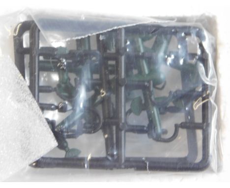 Bachmann Locomotive 32-426 Class 24 'Diesel' Plain BR green, mint and boxed