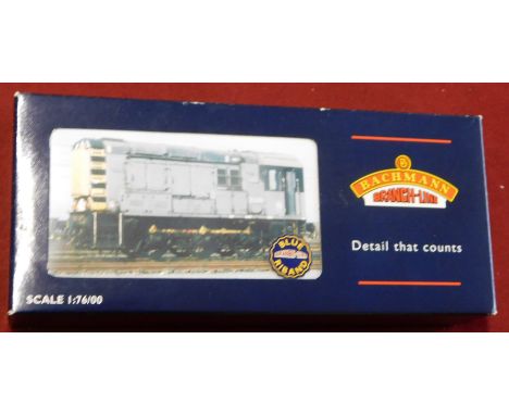 Bachmann Locomotive 08 Diesel Shunter '13365' BR green, mint and boxed