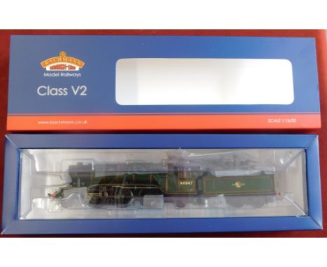 Bachmann Locomotive LNER V2 Class 60847 'St Peter's School' BR lined green late crest