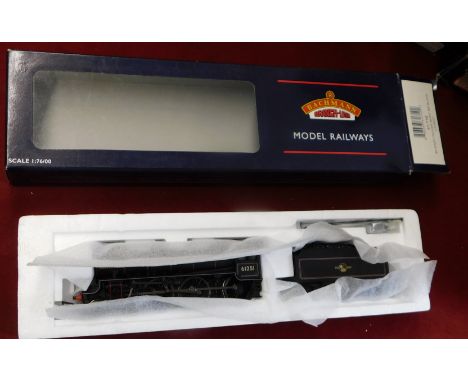 Bachmann Locomotive 31-710 B1 61251, 'Oliver Bury' BR black late crest, mint and boxed