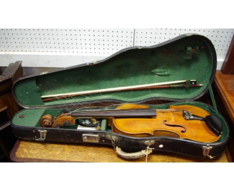 *** Please note amended description *** A viola, bears label "copy of Nicolaus Amati" with standard bow  cased