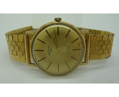 A gentleman's 9ct gold cased Rotary wristwatch on a plated strap
