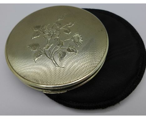 A silver powder compact