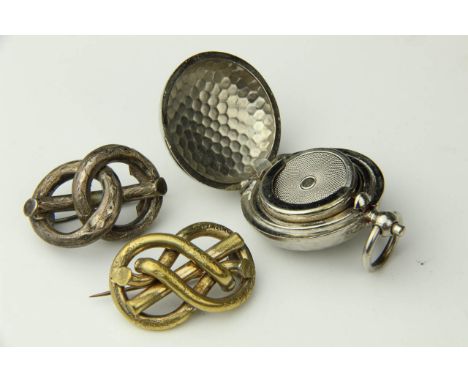 A mixed lot of vintage jewellery including a cased set of mother of pearl and enamel studs; an enamel brooch and buttons case