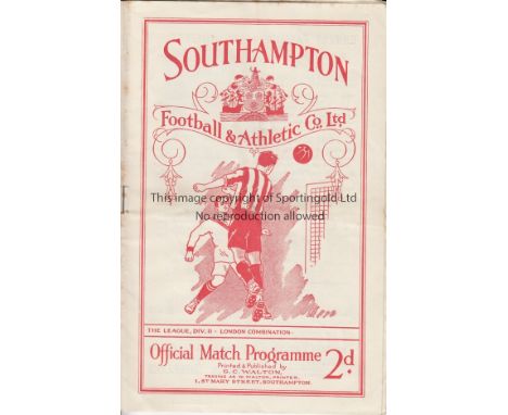 SOUTHAMPTON - FULHAM  1935   Southampton home programme v Fulham, 26/10/1935, Division2, slight creasing, very small piece of