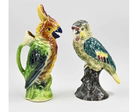 Two ceramic polychrome parrots, one of which is a pitcher. First half 20th century. Dimensions: H 28 - 34 cm. In good conditi