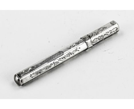 Silver needle case, 833/000, hexagonal model decorated with engraving. 1.0x1.0x10 cm. about 15 grams. In good condition.