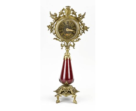 German Lenzkirch historicism clock. Circa 1880. Without movement. Hairline in ceramic. Dimensions: H 47 cm. In good condition