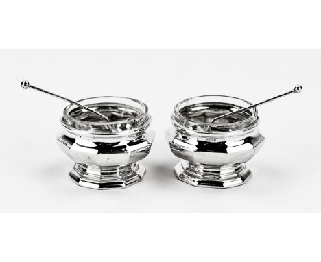 Two silver spice bowls, 800/000, ten-sided model with crystal inner bowl and fitted with spoons. Total weight about 82 grams.