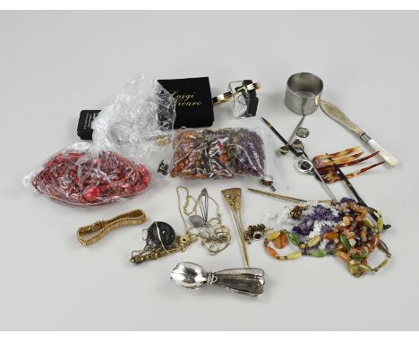 Large lot with jewelry, including double jewelry, gemstone necklaces, plated spoons (box) and vintage hairpins.
