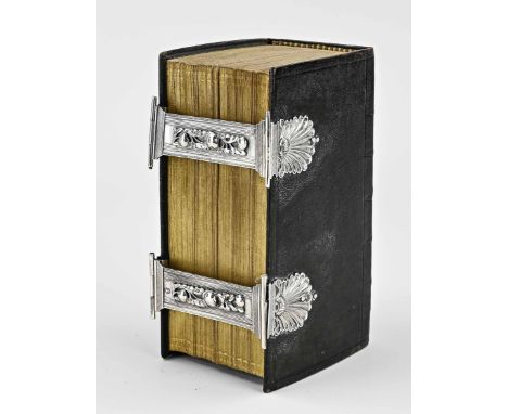 State bible with leather cover and 2 silver clasps, 833/000, with acanthus leaves and soldered floral elements. MT.: HH van d