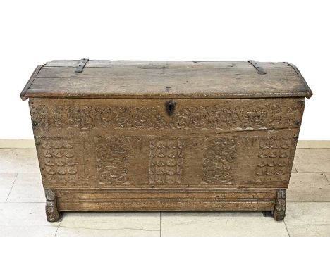 18th century German oak box with vine carving + sled legs. Anno 1750. Dimensions: 68 x 129 x 60 cm. In good condition.
