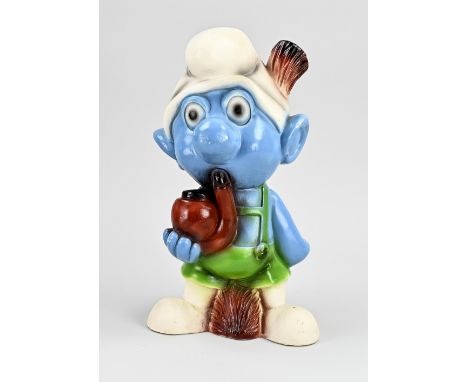Collector's item. Papa Peyo Dupuis smurf made of plastic. 1970 - 1979. Hunter smokes tobacco pipe. Dimensions: H 30 cm. In go