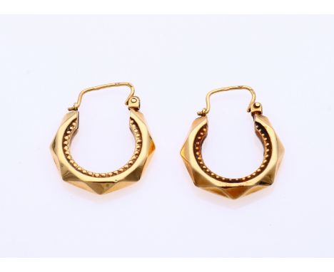 Yellow gold ship earrings, 750/000, with pearl rim and cut decoration. width 3.5mm, size 18mm. about 1.9 grams. In good condi