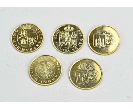 Five gold coins. 1x Amalia van Solms. 1x HRH Princess Margriet. 1x Princess Beatrix - Prince Claus von Amsbergen. 1x Princess