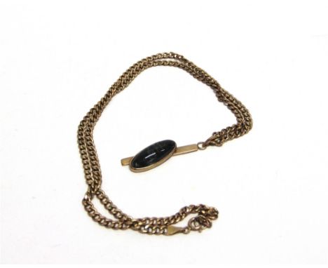 A 9 CARAT GOLD MOSS AGATE PENDANT on a 9 carat gold chain, 11.5g gross
