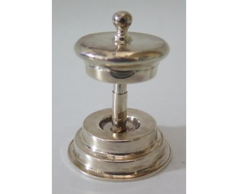 An Edward VII Silver Cotton Reel Holder in the form of a pepper grinder, Birmingham 1905, Marston &amp; Bayliss, 50g