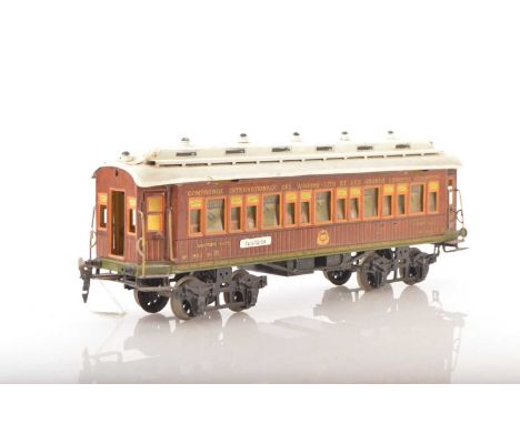 Marklin Gauge 1 Grand European Express Voiture Lits (Sleeping car) No.1933 D, 40 cm in hand painted wood effect finish in sha
