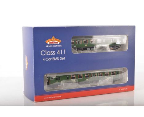 Bachmann 00 Gauge boxed 31-426 BR SR green Class 411 4-CEP EMU 7126 Electric Multiple Unit, comprising, Power, Trailer and tw