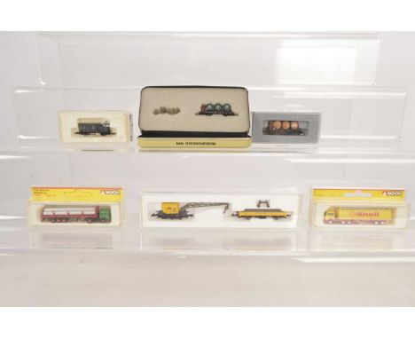 Marklin Miniclub Z Gauge and Noch Freight Wagons and Haulage Models (6), all cased, 8657 breakdown crane in yellow livery, 87
