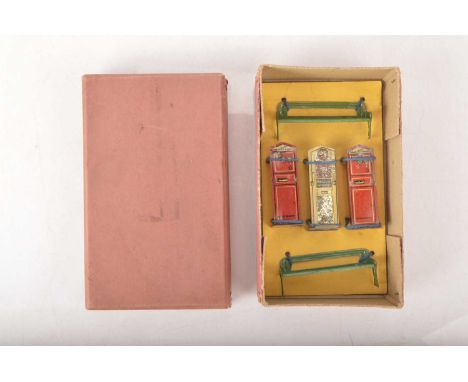 French Hornby 0 Gauge Railway accessories No.3,   Late pre-war with Platform Machines includes Ticket machine *2, Weight mach