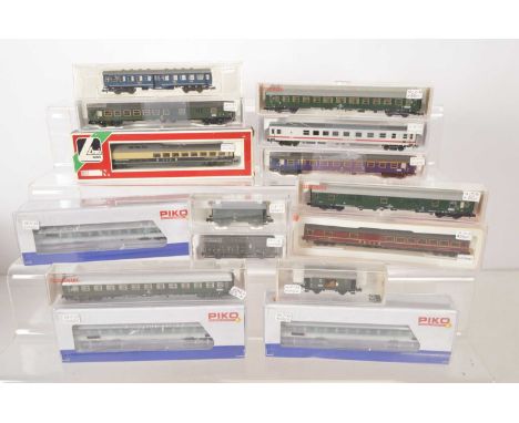 German N Gauge Coaching Stock (15), all cased/boxed, DB, Fleischmann, 8110K, 863924, 8116, 8100, all in green livery, 86104 g