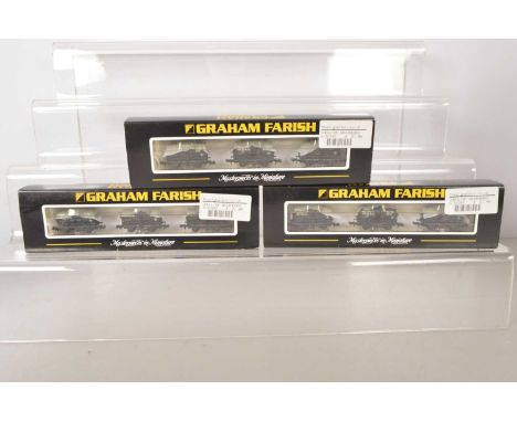 Graham Farish N Gauge Shell BP Triple Tank Wagon Packs (3), three packs each cased with card sleeves, 373-650Z Shell BP tripl