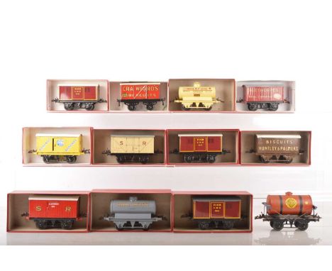 Hornby 0 Gauge and Horton mixed group of Goods wagons (12),  Private owner Fyffes, Palethorpes, Huntley & Palmers, Crawfords,