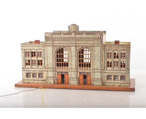 An uncommon Bing 0 Gauge lithographed City Station building, catalogue reference 10148 of circa 1912, the main entrance hall 
