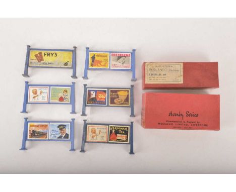 Hornby 0 Gauge Station Hoardings - Railway accessories,  consisting of a pre-war box of 6 with a mixture of light and dark bl