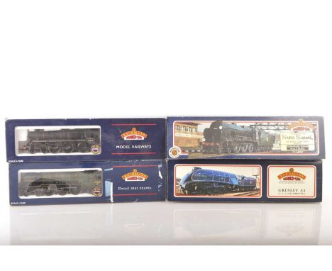 Bachmann 00 Gauge boxed BR black and green Steam Locomotives and Tenders (4) 31-951A green Class A4 60009 'Union of South Afr