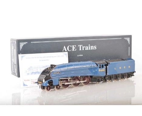 V Ace 0 Gauge modern issue E/4 4-6-2 Loco & Tender LNER Streamlined blue A4 class 'Merlin', No.4486, 3-rail electric, E, box 