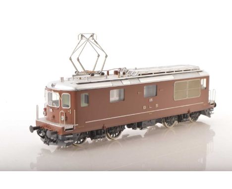 Hermann (Switzerland) Finescale 0 Gauge Continental Re 4/4 BLS overhead electric Locomotive, brown with silver roof and trim,