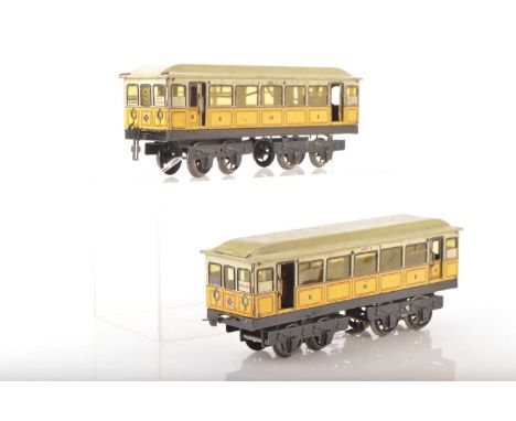 Carette Gauge 1 Berlin underground railway 2-car Continental power and non power cars, tinprinted in Yellow and Cream, lined 