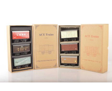 V Ace Trains 0 Gauge Modern issue Wagons sets No.2 and No.8 (2), consisting of Set 2 with SR Meat van, BR Covered and Banana 