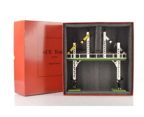 Ace 0 Gauge Modern issue ACS/3 Signal Gantry, Distant type, with lights, E, box E