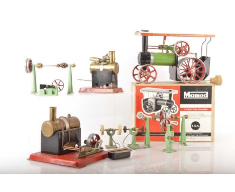 A boxed early Mamod TE1a live steam Traction Engine with Stationary Engines and Workshop Accessories, the Traction Engine wit