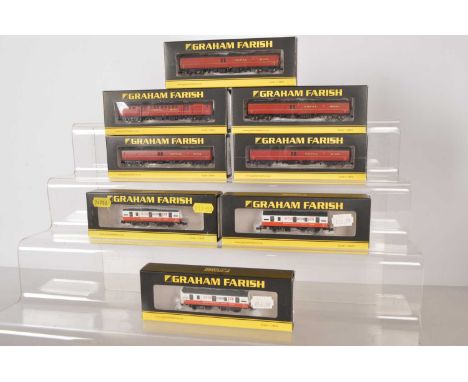 Graham Farish by Bachmann N Gauge Royal Mail Coaches and Tartan Arrow (8), all boxed, 374-901 Royal Mail TPO Sorting van (4),