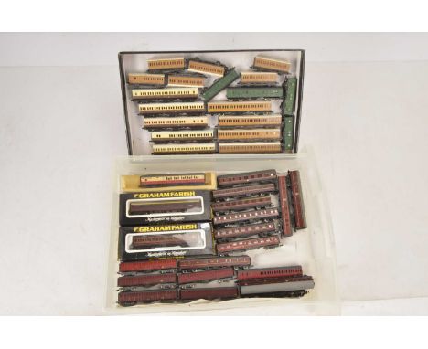 N Gauge Coaches Some Kitbuilt/Modified (39), mainly unboxed, Minitrix BR carmine and cream with a case (repainted), BR/LMS ma