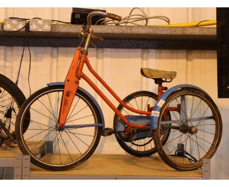 Vintage childs tricycle with original paint job and front brake. Not available for in-house P&amp;P, contact Paul O'Hea at Ma