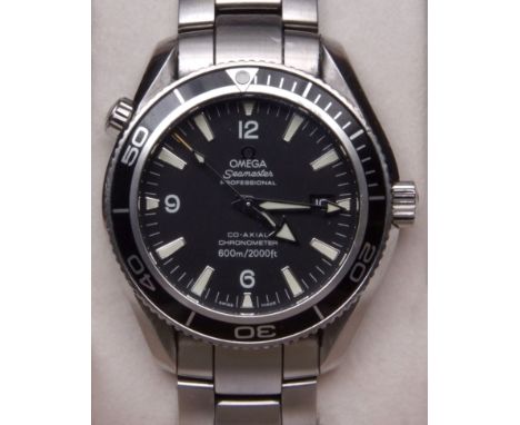 Modern stainless steel automatic centre seconds calendar wrist watch, Omega  Seamaster , co-axial chronometer, 600M/2000ft re